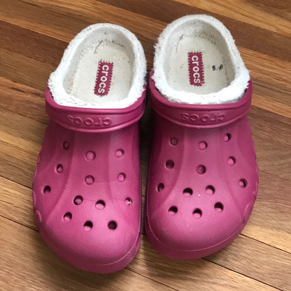 womens lined crocs size 9